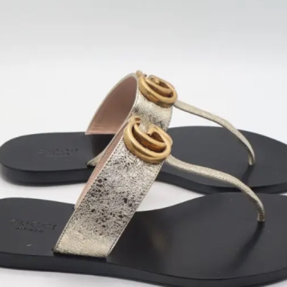 Gucci Women's Metallic Gold Sandals with 2 Dust Bags - Picture 3 of 14